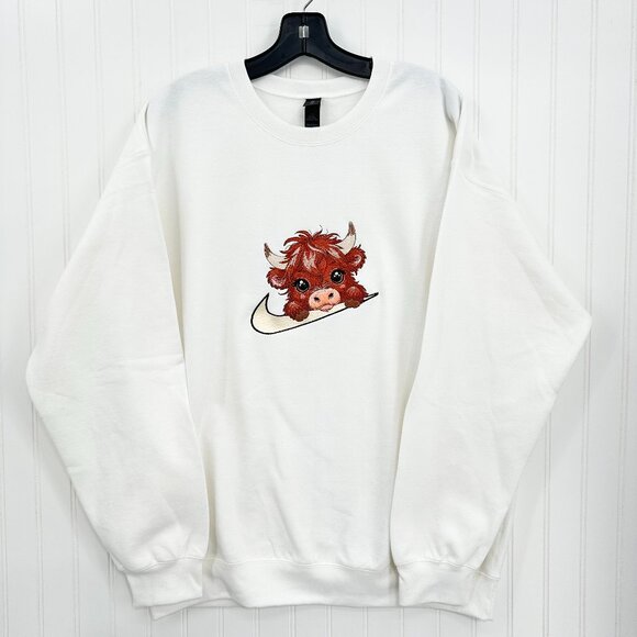 Nike Highland Cow Swoosh Sweatshirt Embroidered Adult Unisex Crewneck Farm Cozy - Picture 3 of 6